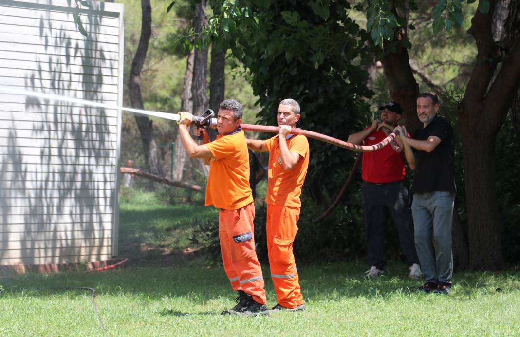 Belediyeye ait restoran yandı 7